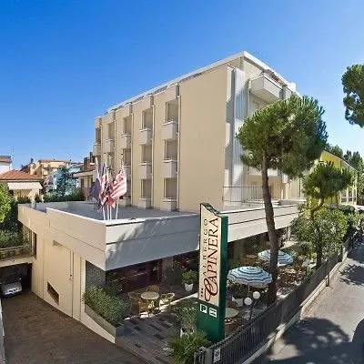 Hotel Capinera リミニ