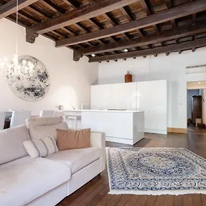Appartamento Exclusive Elegant In Pieno Centro! X4